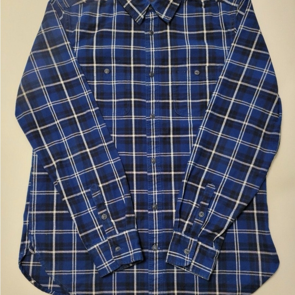 GAP Men's Navy and White Plaid Button Down Shirt